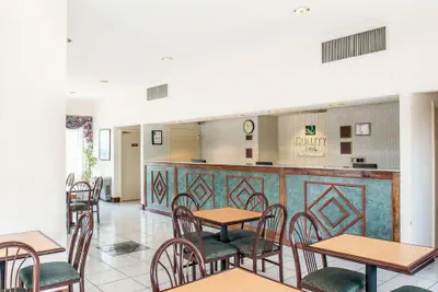 Photo 4 - Quality Inn Marianna South