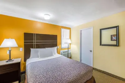 Photo 2 - AC Lodge by Beach and Boardwalk