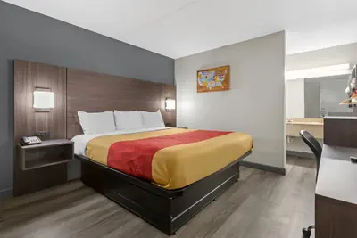 Photo 4 - Econo Lodge Creedmoor - Butner