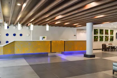 Photo 2 - Hollywood Hotel Fort Lauderdale Airport/Cruise Port