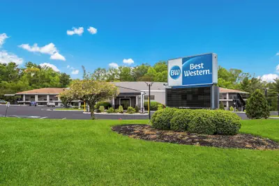 Photo 2 - Best Western Bordentown Inn