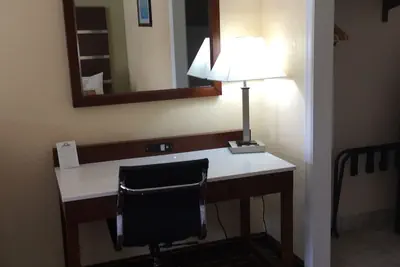 Photo 4 - Days Inn by Wyndham Cornelia