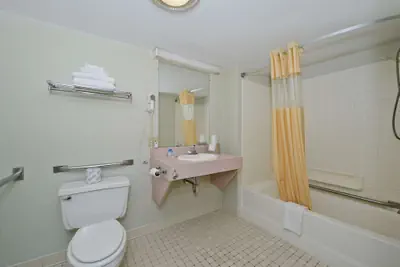 Photo 4 - Americas Best Value Inn St. Ignace