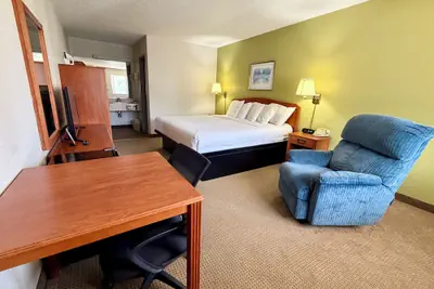 Photo 2 - Americas Best Value Inn St. Ignace