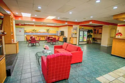Photo 5 - OYO Hotel Greensboro East I 40