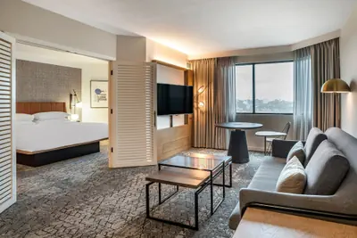 Photo 2 - Sheraton Suites Wilmington Downtown