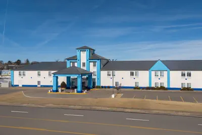 Photo 2 - Days Inn by Wyndham Dodge City