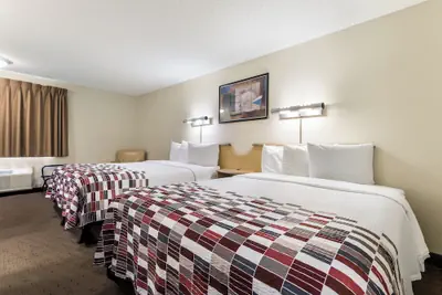 Photo 5 - Red Roof Inn Cleveland Airport-Middleburg Heights