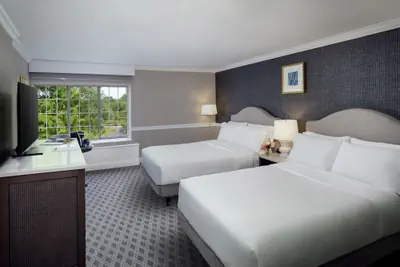 Photo 4 - Madison Hotel