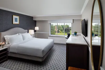 Photo 5 - Madison Hotel