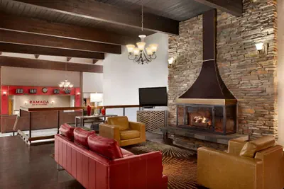 Photo 5 - Ramada by Wyndham Spokane Airport
