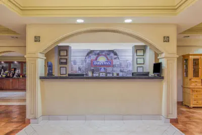 Photo 3 - Days Inn by Wyndham Dalton