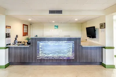 Photo 5 - Quality Inn Tanglewood