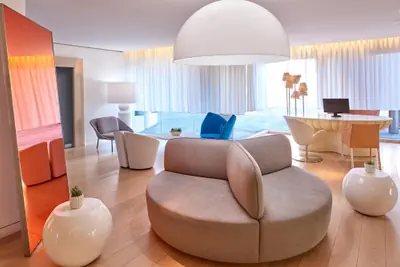 Photo 3 - The Valorian Los Angeles, Curio Collection by Hilton