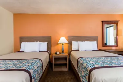 Photo 5 - Days Inn by Wyndham Norfolk Airport