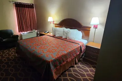 Photo 2 - American Inn Evansville
