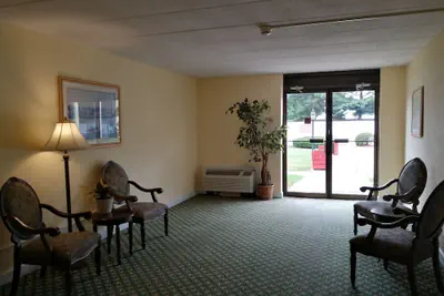 Photo 4 - Mystic River Hotel & Suites Near Casinos