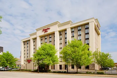 Photo 2 - Hampton Inn Louisville Downtown