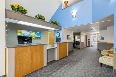 Photo 4 - Days Inn by Wyndham Great Falls