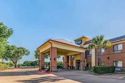 Photo 2 - Quality Inn West Plano - Dallas