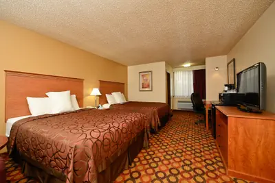 Photo 2 - AmericInn by Wyndham Appleton Downtown