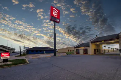 Photo 2 - Red Roof Inn New Orleans - Westbank