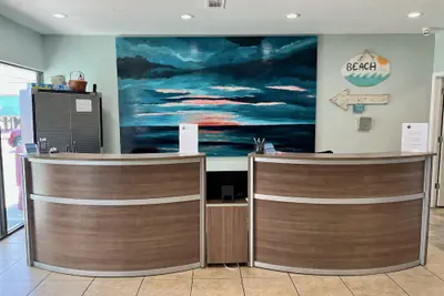 Photo 4 - Beachside Resort Hotel