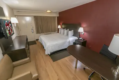 Photo 5 - Red Roof Inn PLUS+ Statesville
