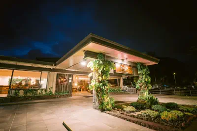 Photo 2 - SCP Hilo Hotel