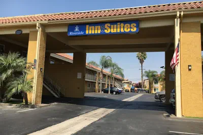 Photo 2 - Riverside Inn & Suites