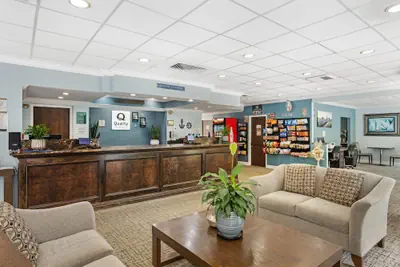 Photo 2 - Quality Inn Old Saybrook - Westbrook