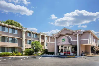 Photo 2 - Quality Inn Old Saybrook - Westbrook