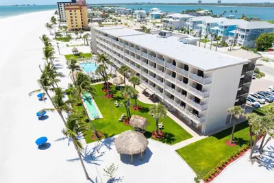 Photo 2 - Best Western Plus Beach Resort
