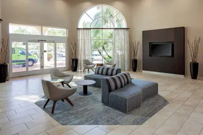 Photo 3 - Courtyard by Marriott Fort Lauderdale North/Cypress Creek