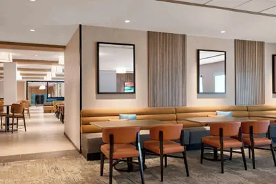Photo 4 - Hilton Garden Inn LAX Los Angeles Airport