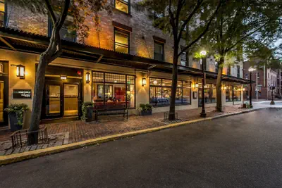 Photo 2 - Staypineapple, A Delightful Hotel, South End
