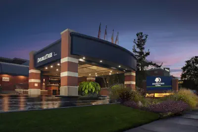 Photo 2 - DoubleTree by Hilton Akron Fairlawn