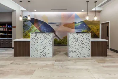Photo 5 - La Quinta Inn & Suites by Wyndham Middletown-Goshen