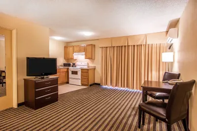 Photo 3 - Quality Inn & Suites Vancouver - Hazel Dell