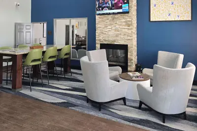 Photo 5 - Comfort Suites Terre Haute University Area