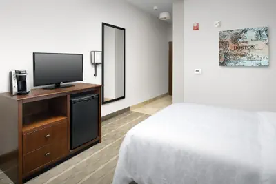 Photo 3 - Holiday Inn Express Boston North-Woburn by IHG
