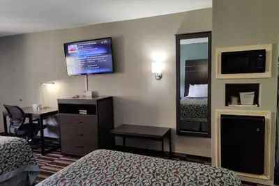 Photo 5 - Days Inn by Wyndham Southaven MS