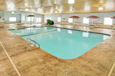 Photo 2 - Med City Inn & Suites - Mayo Clinic Area
