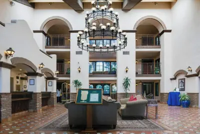Photo 2 - The Buena Park Grand Hotel & Suites
