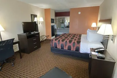 Photo 5 - Days Inn by Wyndham Pearl/Jackson Airport