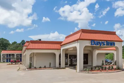 Photo 2 - Days Inn by Wyndham Pearl/Jackson Airport