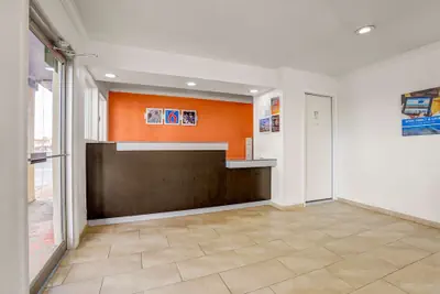Photo 4 - Motel 6 Clovis, NM