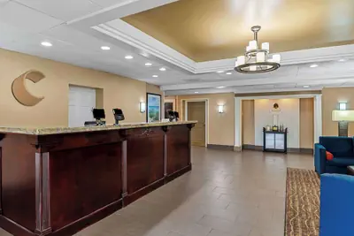 Photo 3 - Comfort Inn & Suites Staunton