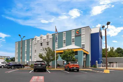 Photo 2 - Comfort Inn & Suites Staunton