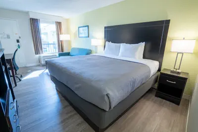 Photo 4 - Quality Inn Palm Beach International Airport
